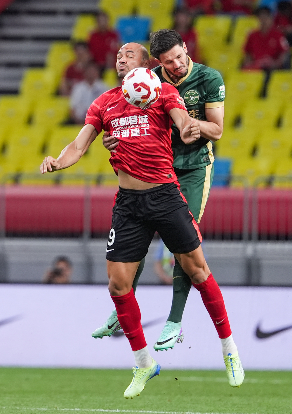 更反映了他 更反映了他