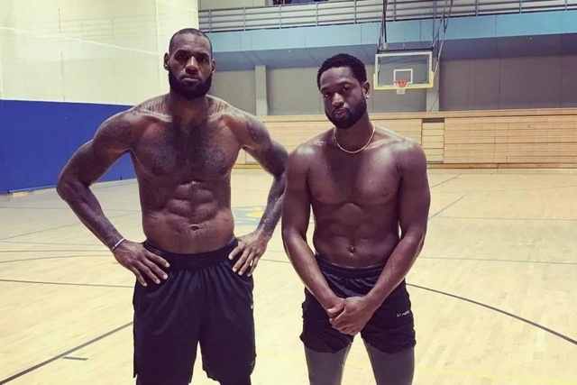 9双双占据 9双双占据